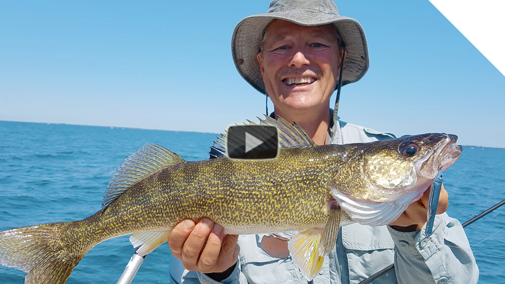 How to catch walleye while jigging